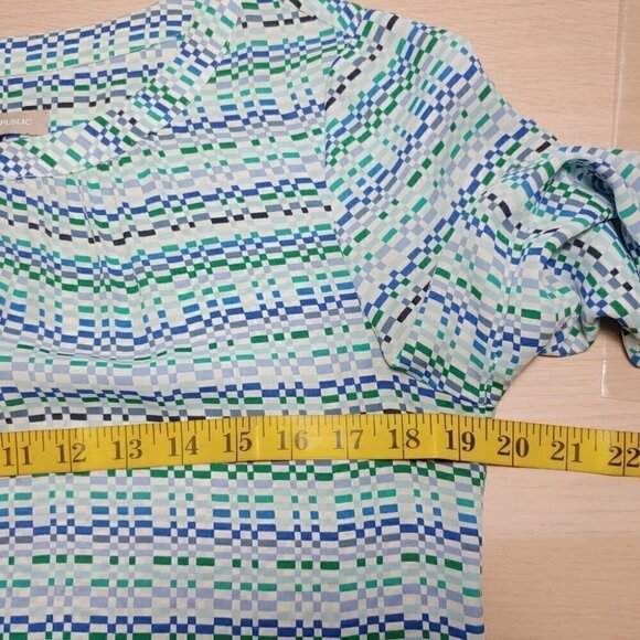 BANANA REPUBLIC Blue & green cropped sleeves half button down blouse - Picture 9 of 12